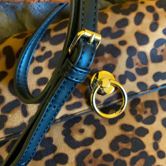 SOLE SOCIETY LEOPARD PRINT ENVELOPE CLUTCH/PURSE - Picture 8 of 9